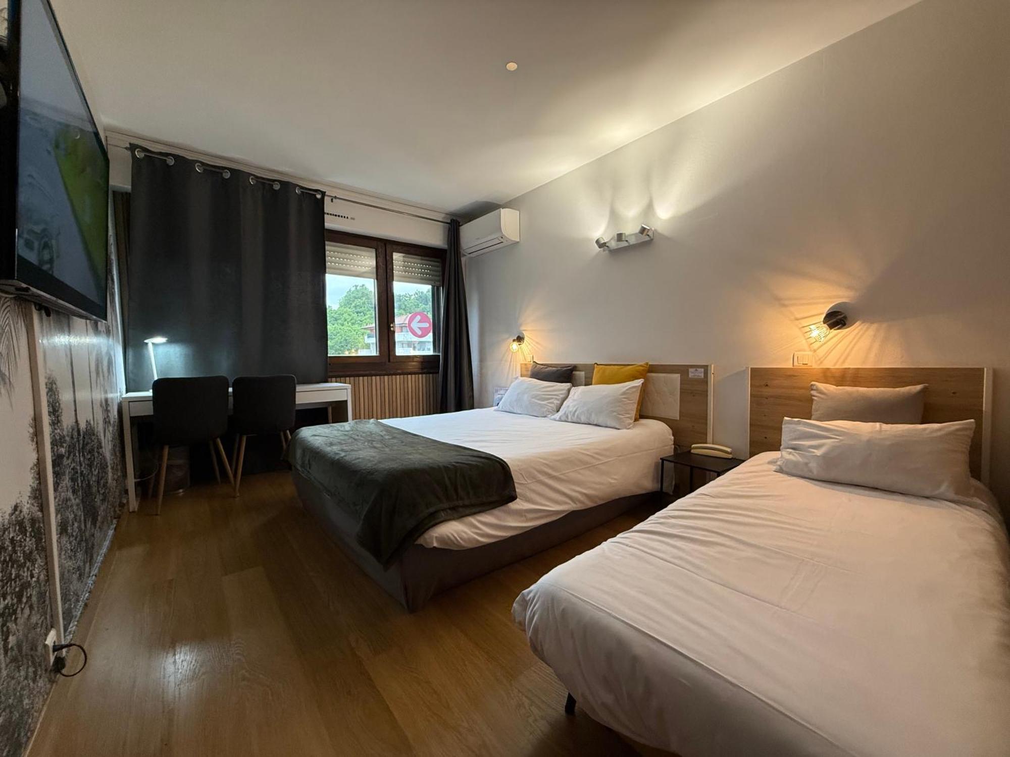 Savoie Hotel Aux Portes De Geneve Saint-Julien-en-Genevois Dış mekan fotoğraf